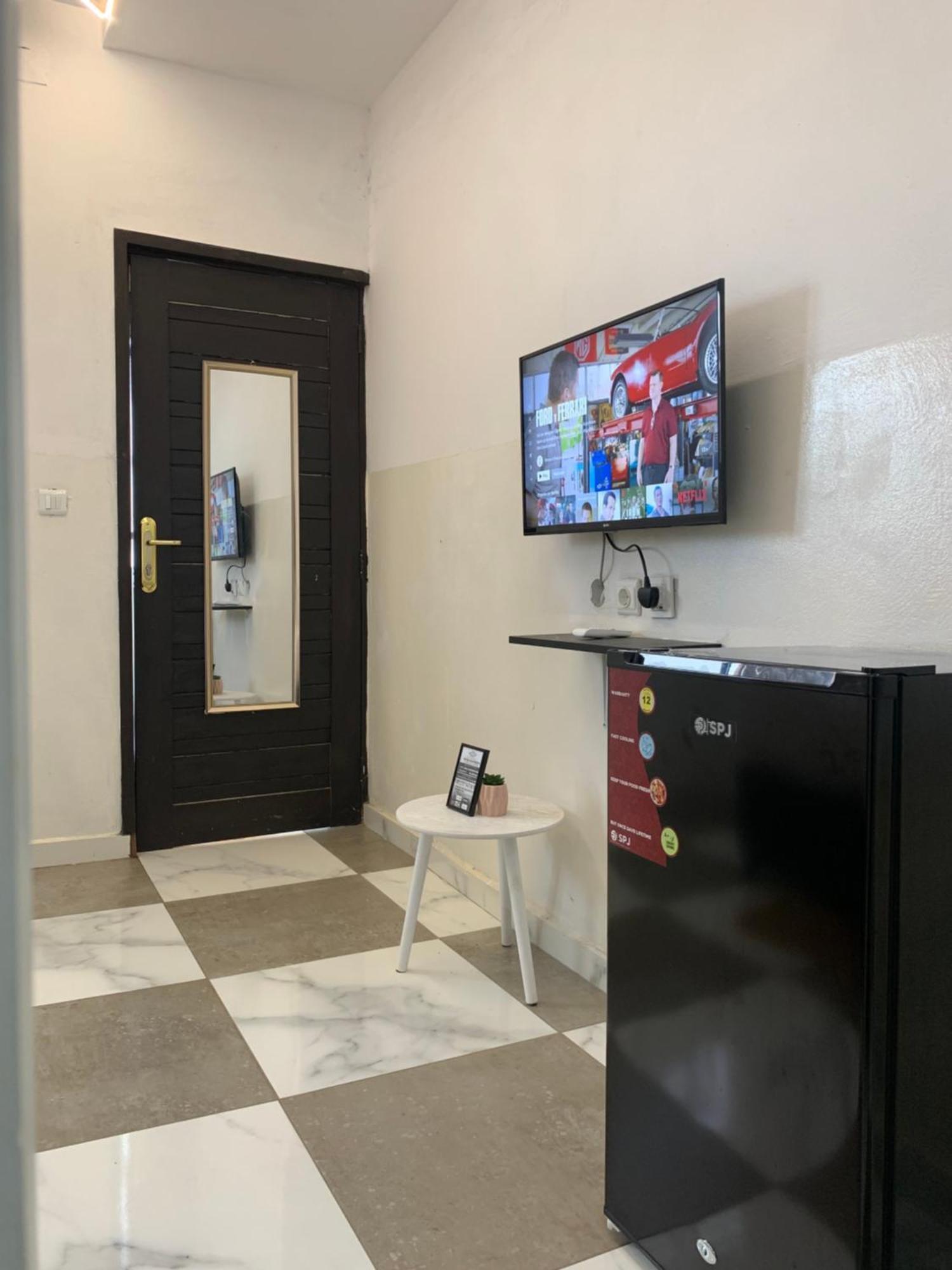 40 40 Accommodation Matola Exterior foto