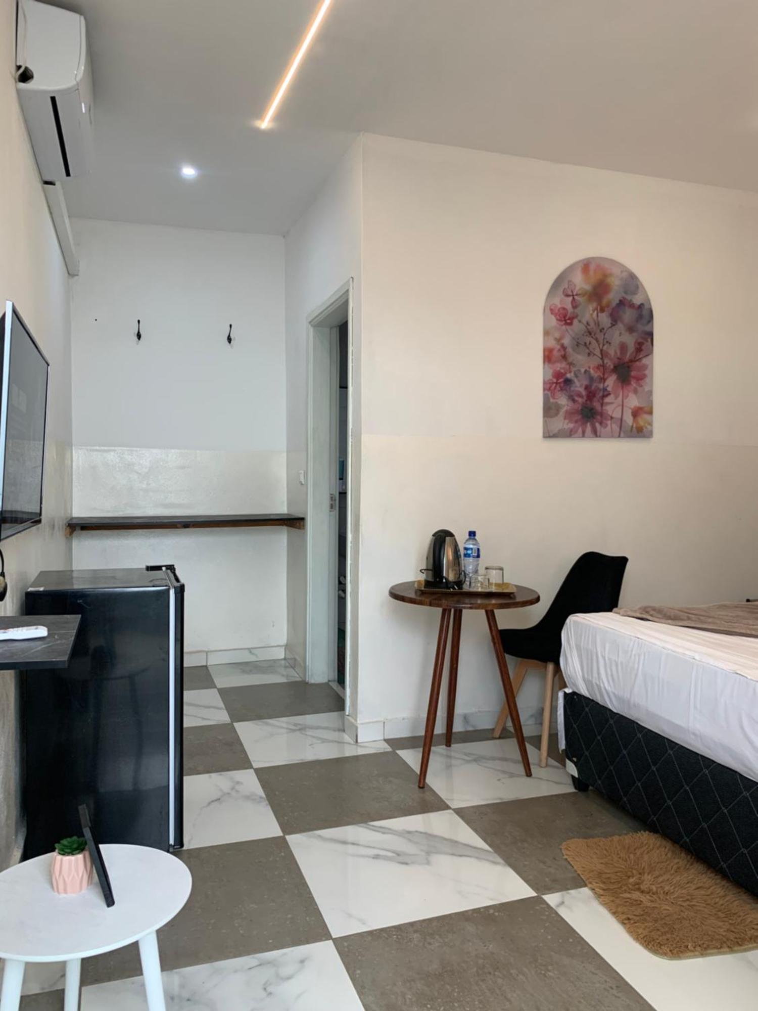 40 40 Accommodation Matola Exterior foto